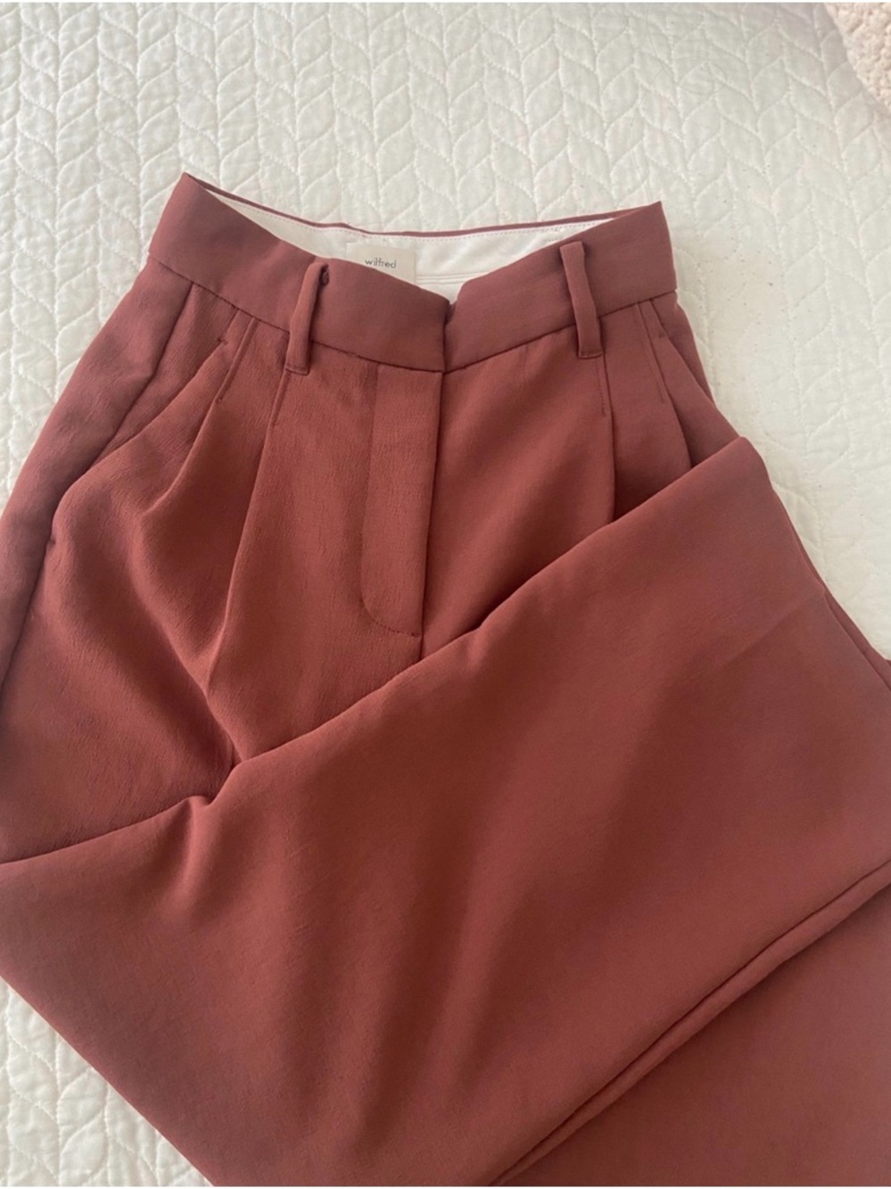Aritzia Wilfred pants - short length
